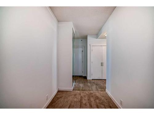 1511-8880 Horton Road Sw, Calgary, AB - Indoor Photo Showing Other Room