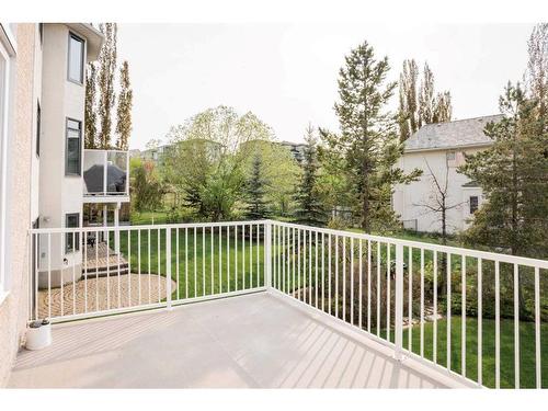5 Hampstead Manor Nw, Calgary, AB - Outdoor With Deck Patio Veranda