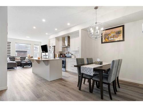 388 Lucas Boulevard Nw, Calgary, AB - Indoor Photo Showing Dining Room