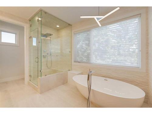 1512 21A Street Nw, Calgary, AB - Indoor Photo Showing Bathroom
