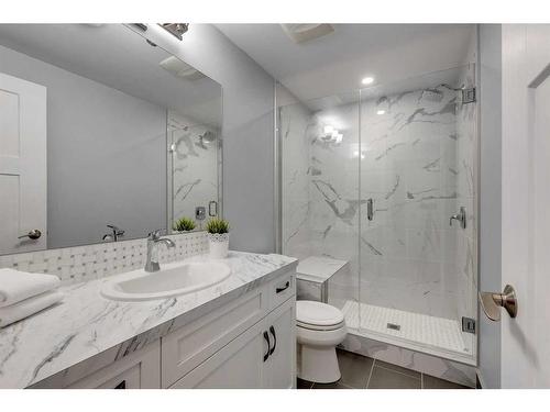 114 Masters Point Se, Calgary, AB - Indoor Photo Showing Bathroom