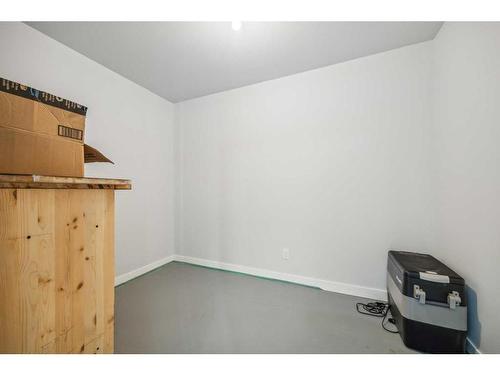 1471 Ranch Road, Carstairs, AB - Indoor Photo Showing Other Room