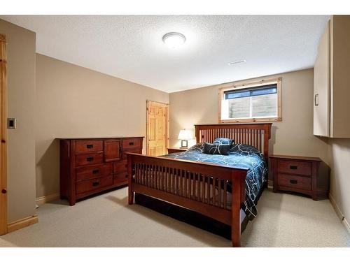 731 Lakeside Drive, Rural Vulcan County, AB - Indoor Photo Showing Bedroom