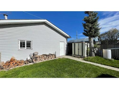 222 Blackthorn Road Ne, Calgary, AB - Outdoor With Exterior