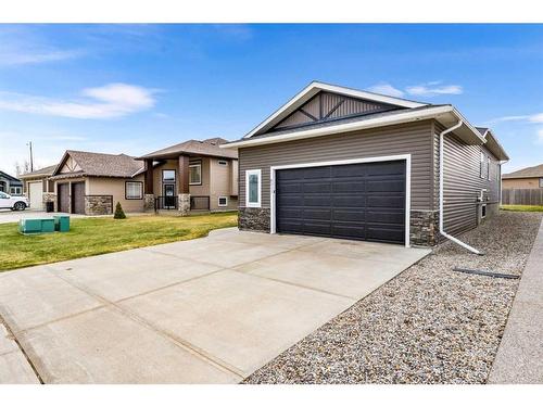 6511 57 Street, Olds, AB - Outdoor