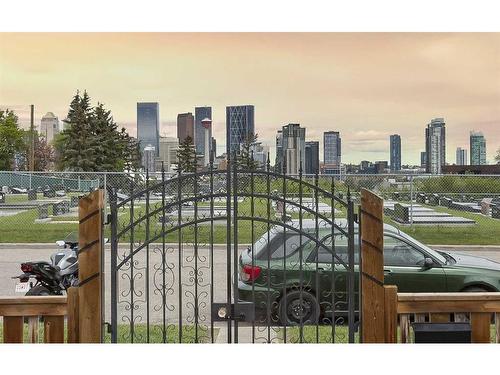 43 30 Avenue Sw, Calgary, AB - Outdoor With View