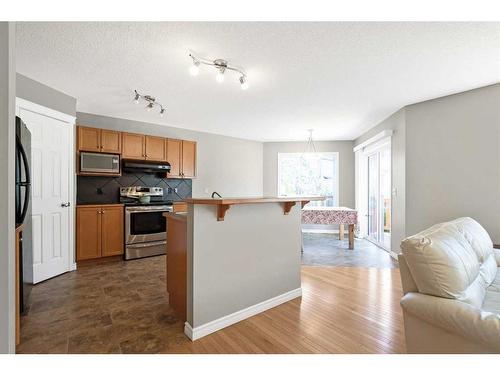 65 Everwoods Close Sw, Calgary, AB - Indoor Photo Showing Kitchen