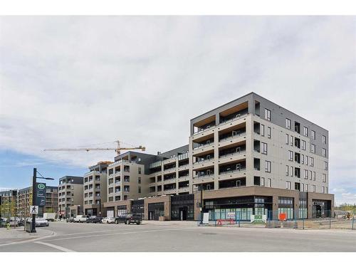 320-3932 University Avenue Nw, Calgary, AB - Outdoor With Facade