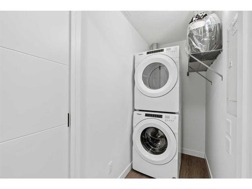 320-3932 University Avenue Nw, Calgary, AB - Indoor Photo Showing Laundry Room