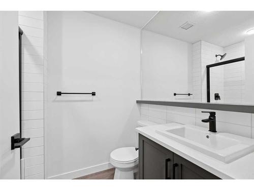 320-3932 University Avenue Nw, Calgary, AB - Indoor Photo Showing Bathroom