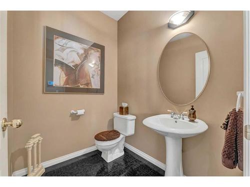 658 East Chestermere Drive, Chestermere, AB - Indoor Photo Showing Bathroom