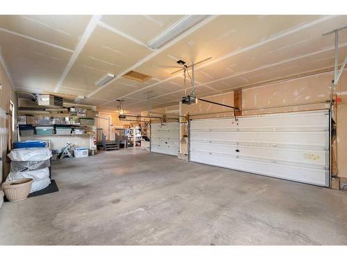 658 East Chestermere Drive, Chestermere, AB - Indoor Photo Showing Garage