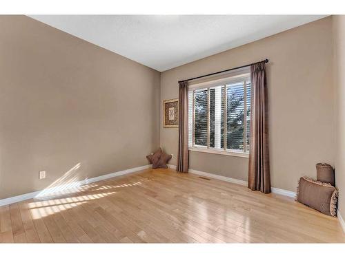 658 East Chestermere Drive, Chestermere, AB - Indoor Photo Showing Other Room