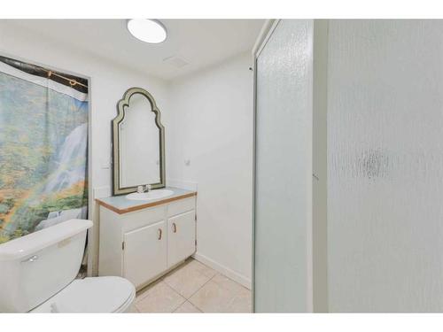 64 Penworth Close Se, Calgary, AB - Indoor Photo Showing Bathroom