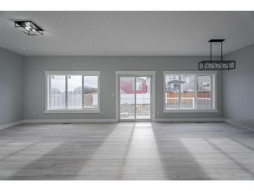 1362 Scarlett Ranch Boulevard, Carstairs, AB - Indoor