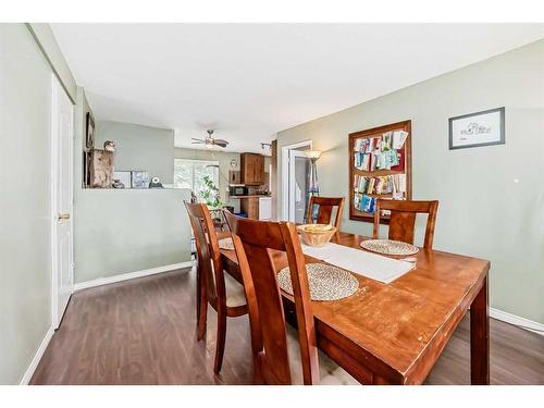 8827 33 Avenue Nw, Calgary, AB - Indoor Photo Showing Dining Room