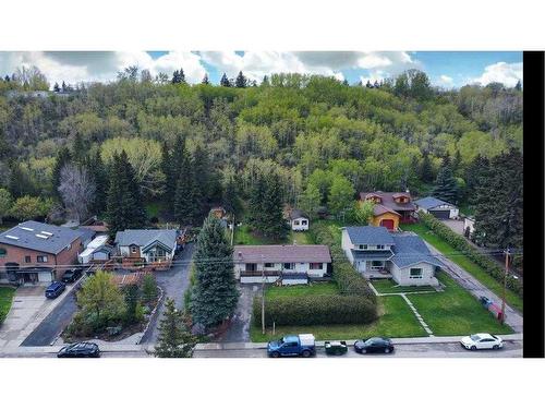 8827 33 Avenue Nw, Calgary, AB - Outdoor With View