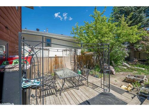 111 Wood Valley Court Sw, Calgary, AB - Outdoor