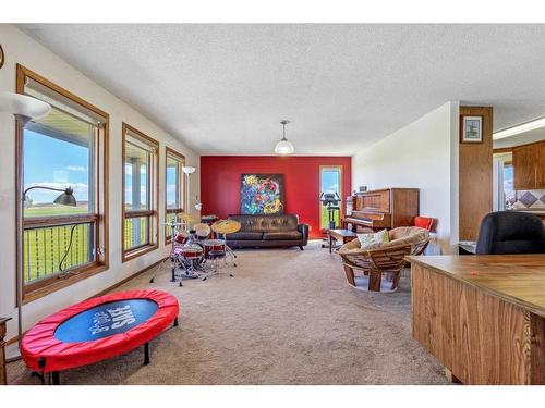 291178 Township Road 262, Rural Rocky View County, AB - Indoor Photo Showing Other Room