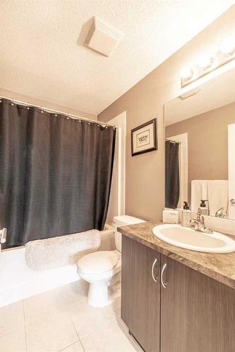 314-100 Cranfield Common Se, Calgary, AB - Indoor Photo Showing Bathroom