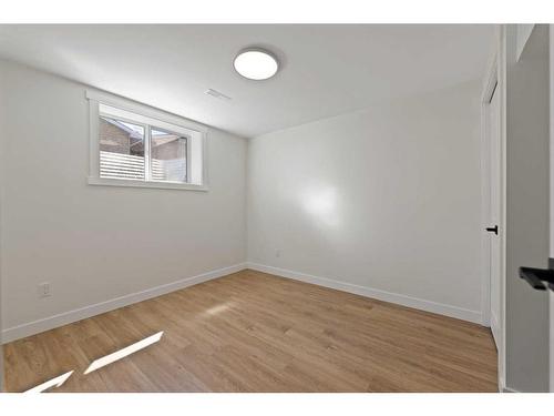 216 Whitehorn Crescent Ne, Calgary, AB - Indoor Photo Showing Other Room