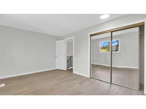 300 Berwick Drive Nw, Calgary, AB - Indoor