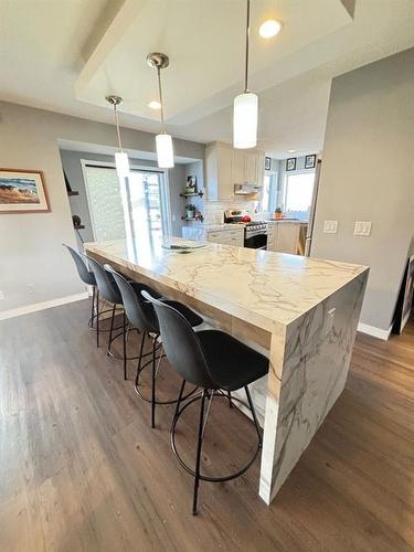 24 Thornleigh Way Se, Airdrie, AB - Indoor Photo Showing Dining Room