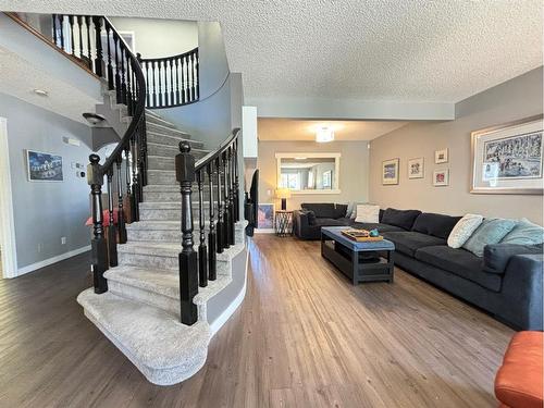 24 Thornleigh Way Se, Airdrie, AB - Indoor Photo Showing Other Room