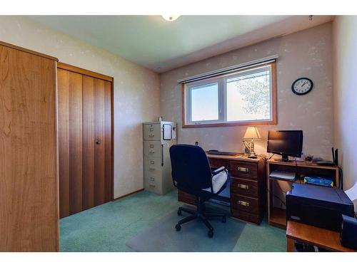 4715 35 Avenue Sw, Calgary, AB - Indoor Photo Showing Office