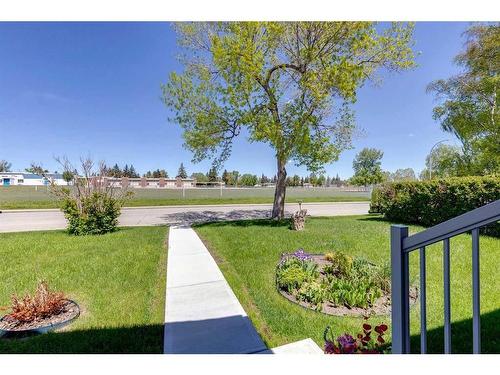 4715 35 Avenue Sw, Calgary, AB - Outdoor With View