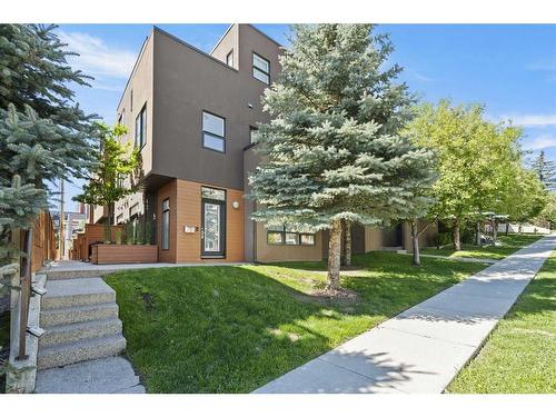 2-1717 27 Avenue Sw, Calgary, AB - Outdoor