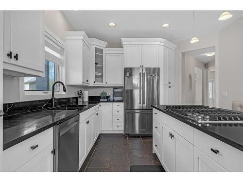 242057 209 Street West, Rural Foothills County, AB - Indoor Photo Showing Kitchen With Upgraded Kitchen