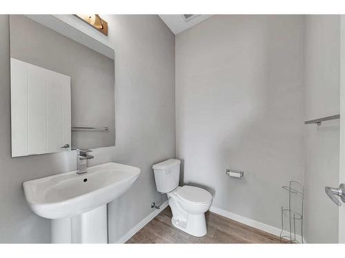 201 Nolanlake Villas Nw, Calgary, AB - Indoor Photo Showing Bathroom