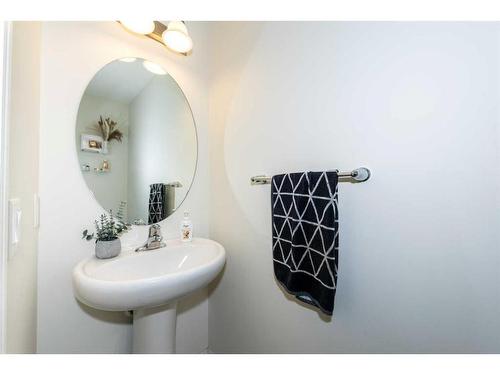 209 Cityscape Lane Ne, Calgary, AB - Indoor Photo Showing Bathroom