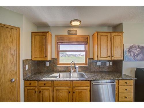500 Minto Street, Granum, AB - Indoor Photo Showing Kitchen With Double Sink