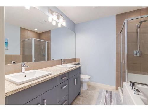 3101-522 Cranford Drive Se, Calgary, AB - Indoor Photo Showing Bathroom