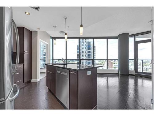 1908-220 12 Avenue Se, Calgary, AB - Indoor Photo Showing Kitchen With Upgraded Kitchen