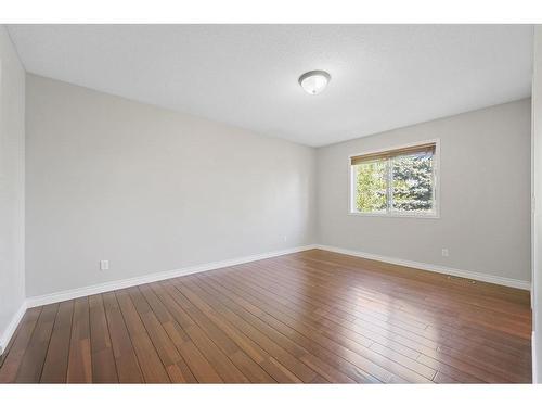 79 Valley Brook Circle Nw, Calgary, AB - Indoor Photo Showing Other Room