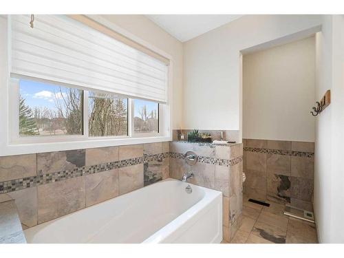 166 Tuscany Valley Drive Nw, Calgary, AB - Indoor Photo Showing Bathroom