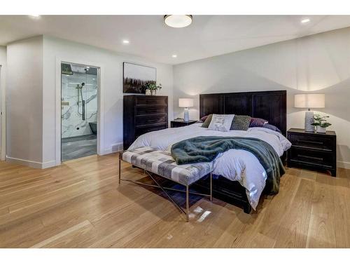 2320 Sunset Avenue Sw, Calgary, AB - Indoor Photo Showing Bedroom