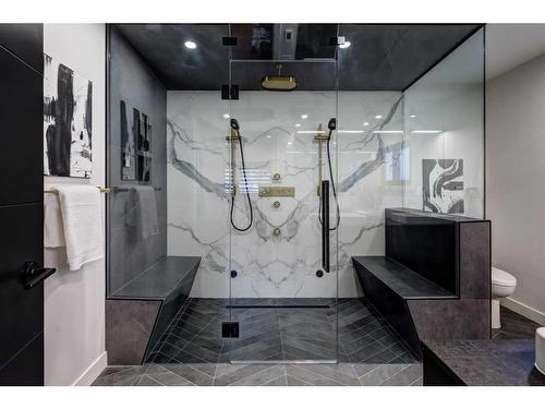 2320 Sunset Avenue Sw, Calgary, AB - Indoor Photo Showing Bathroom