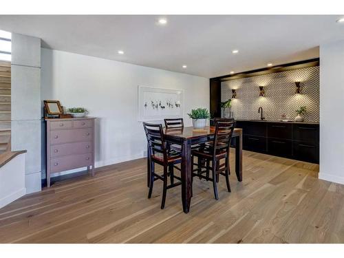 2320 Sunset Avenue Sw, Calgary, AB - Indoor Photo Showing Dining Room