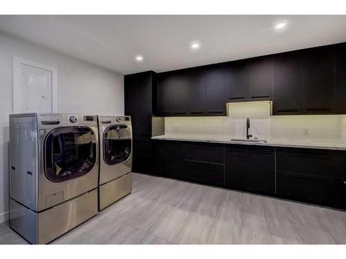 2320 Sunset Avenue Sw, Calgary, AB - Indoor Photo Showing Laundry Room