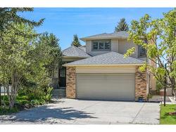 113 Wood Valley Place SW Calgary, AB T2W 5V4