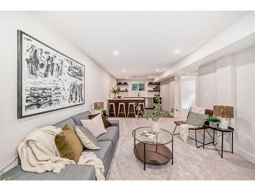 8 Lake Lucerne Close Se, Calgary, AB - Indoor Photo Showing Living Room
