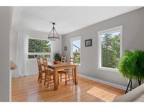 22 Coleridge Road Nw, Calgary, AB - Indoor Photo Showing Dining Room