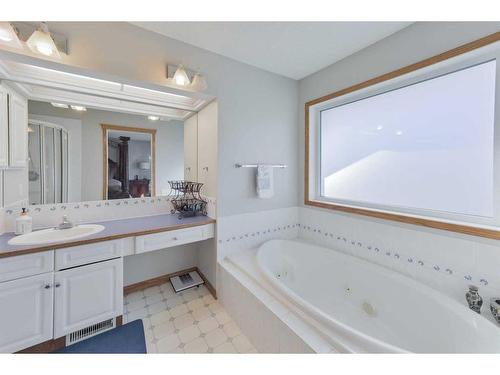 64 Coral Springs Boulevard Ne, Calgary, AB - Indoor Photo Showing Bathroom