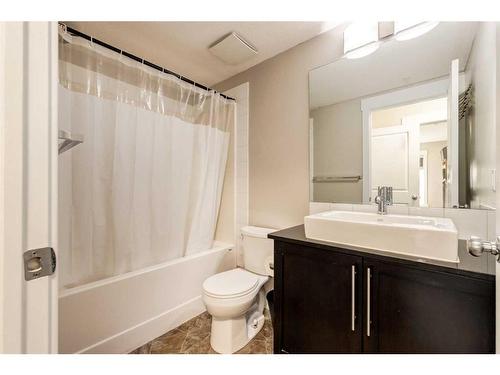 4305-155 Skyview Ranch Way Ne, Calgary, AB - Indoor Photo Showing Bathroom