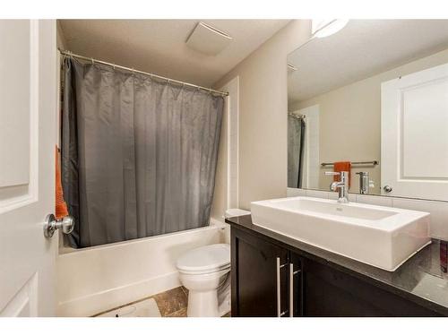 4305-155 Skyview Ranch Way Ne, Calgary, AB - Indoor Photo Showing Bathroom