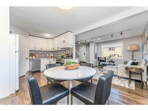 149-3809 45 Street Sw, Calgary, AB - Indoor Photo Showing Dining Room